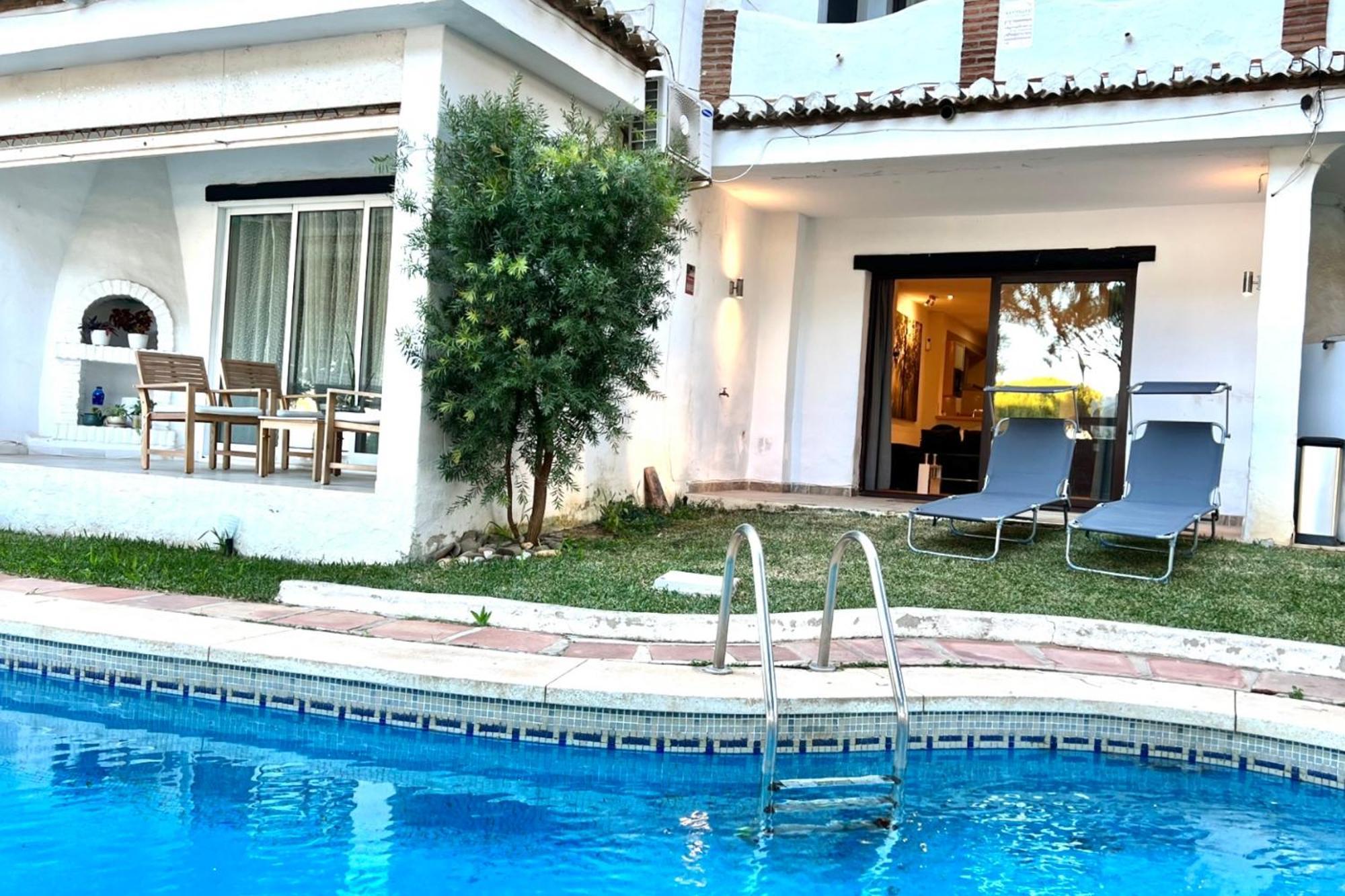 Mijas Costa - Beachside Apartment-B Sitio de Calahonda Eksteriør billede
